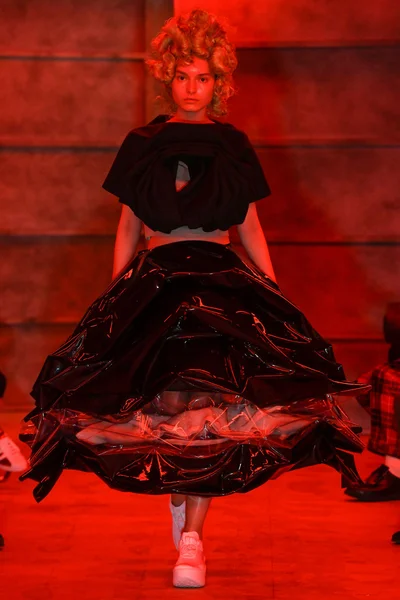 Look 2